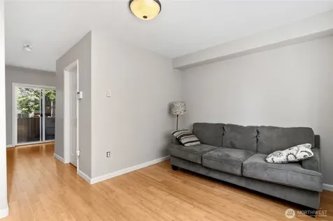7703 11 Avenue SW Seattle WA 98106