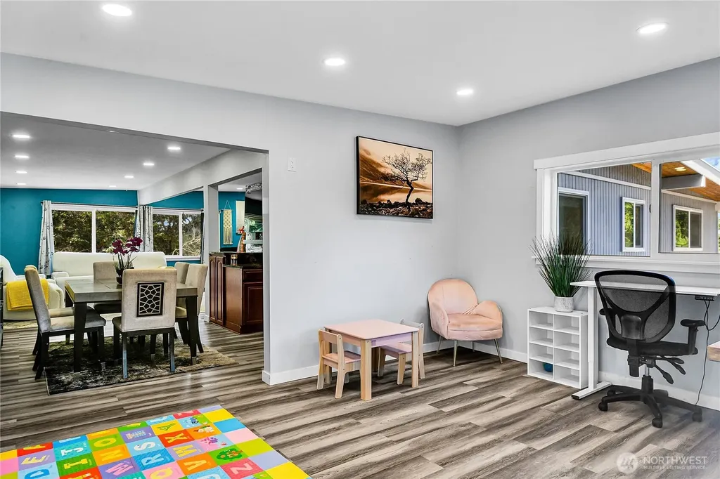 15836 43rd Avenue S Tukwila WA 98188