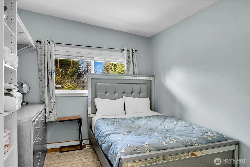 15836 43rd Avenue S Tukwila WA 98188
