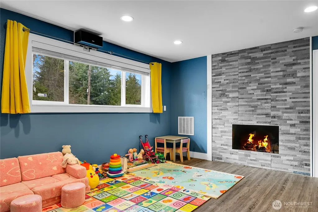 15836 43rd Avenue S Tukwila WA 98188