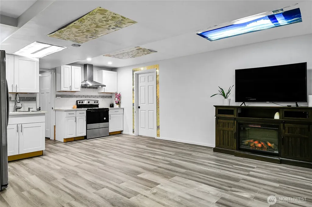 15836 43rd Avenue S Tukwila WA 98188