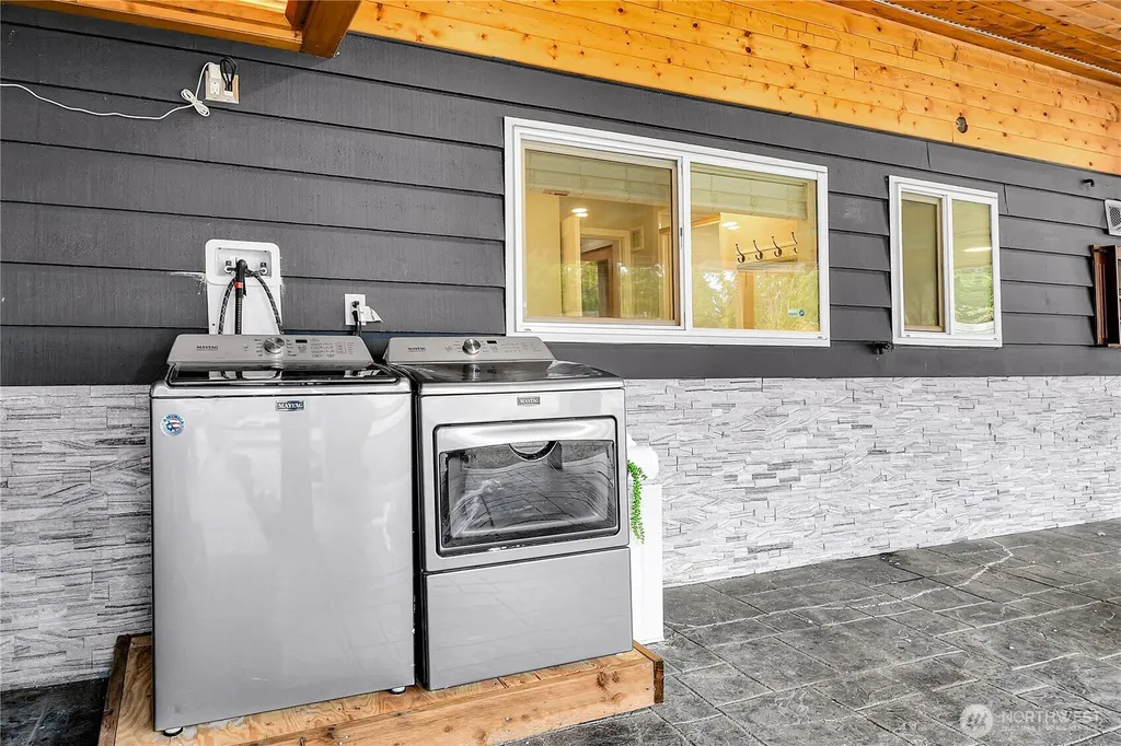 15836 43rd Avenue S Tukwila WA 98188
