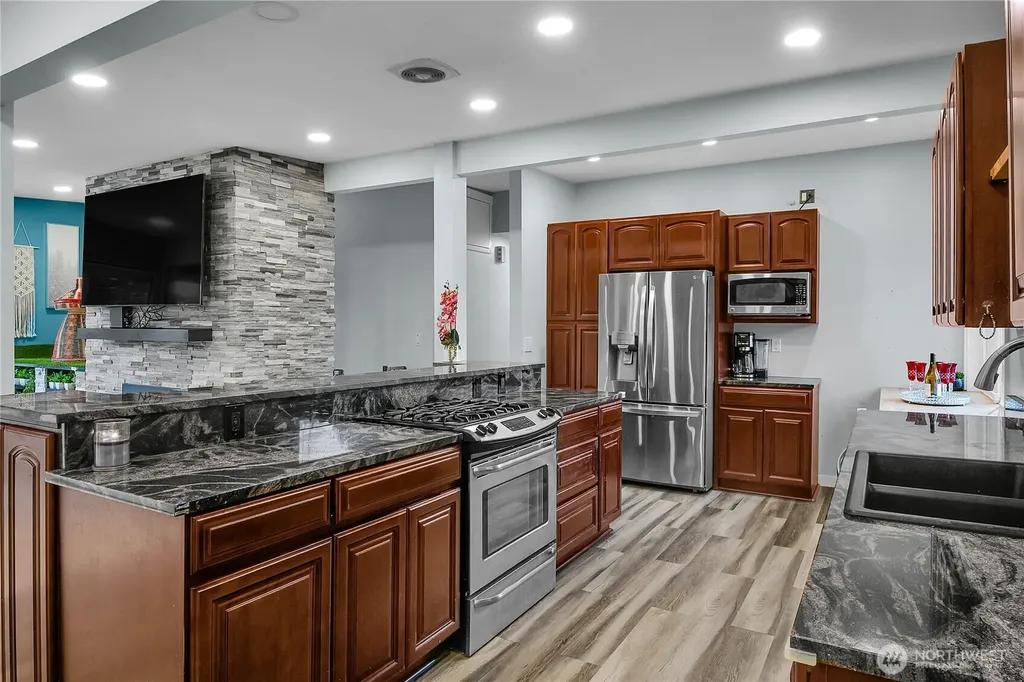 15836 43rd Avenue S Tukwila WA 98188