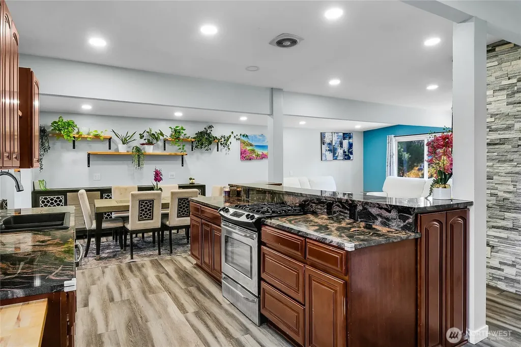 15836 43rd Avenue S Tukwila WA 98188
