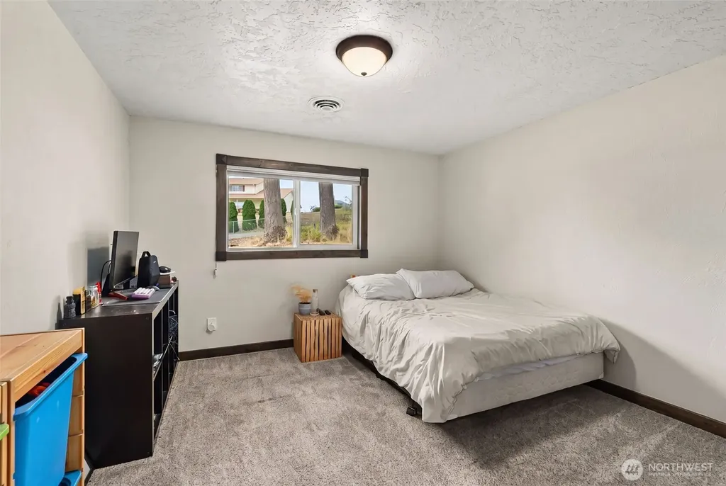 233 Devereese Road Chehalis WA 98532