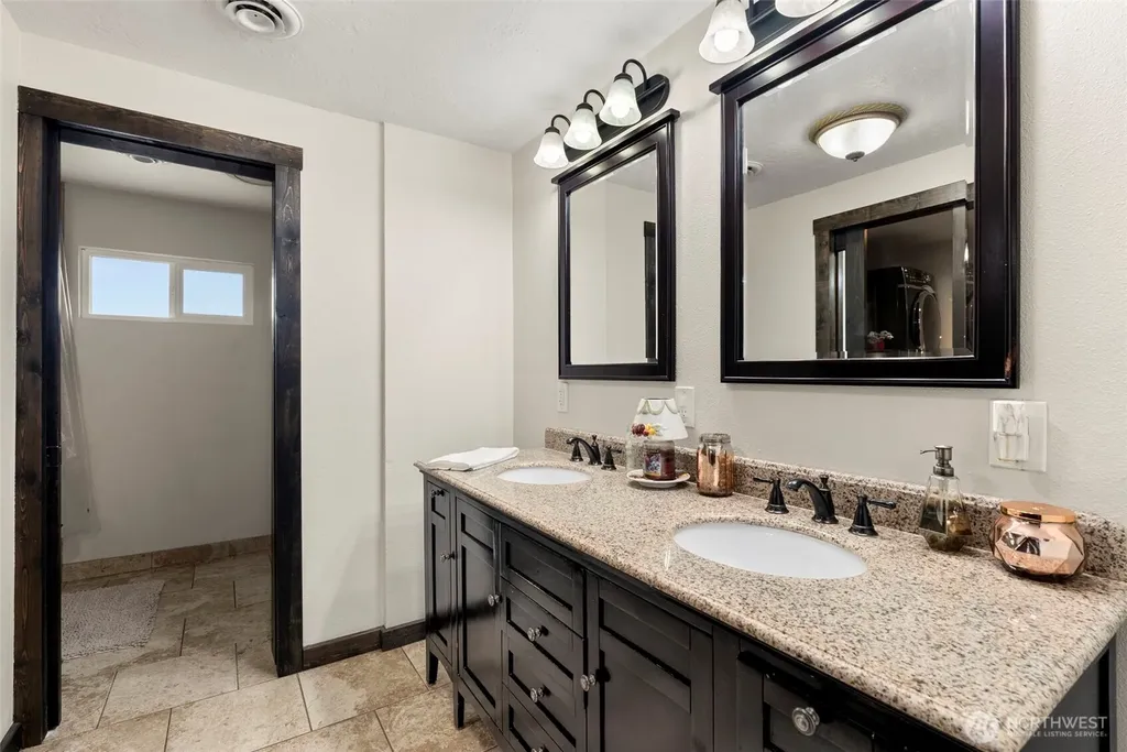 233 Devereese Road Chehalis WA 98532