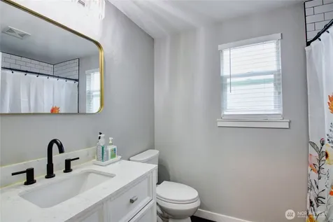 3205 Arbor Street Mount Vernon WA 98273