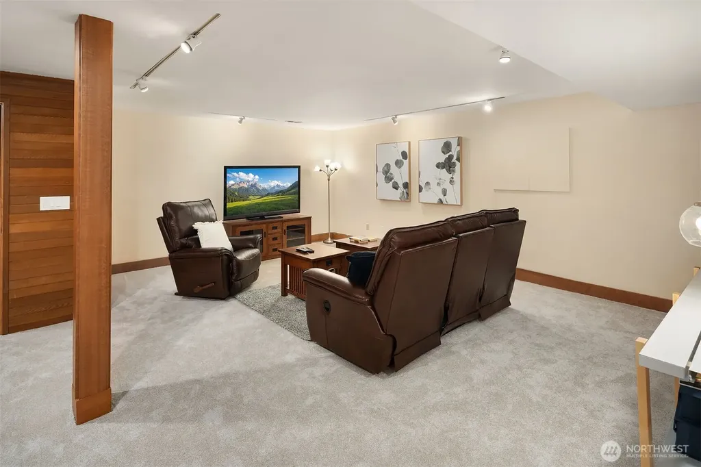 3107 142nd Place NE Bellevue WA 98007