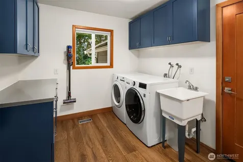 3107 142nd Place NE Bellevue WA 98007