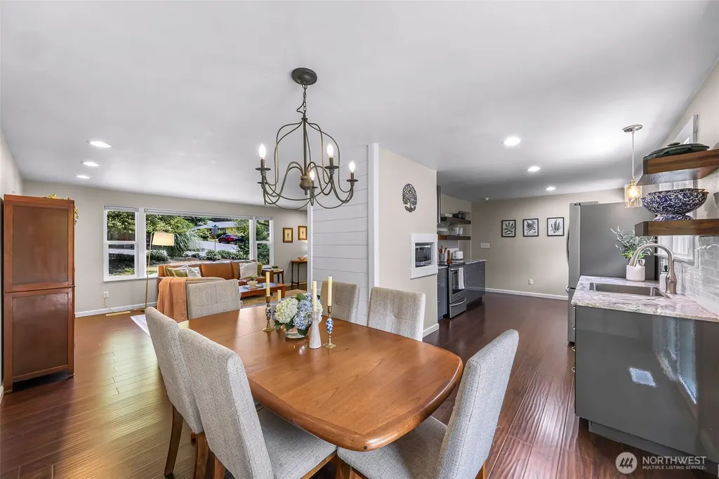 19115 104th Avenue NE Bothell WA 98011