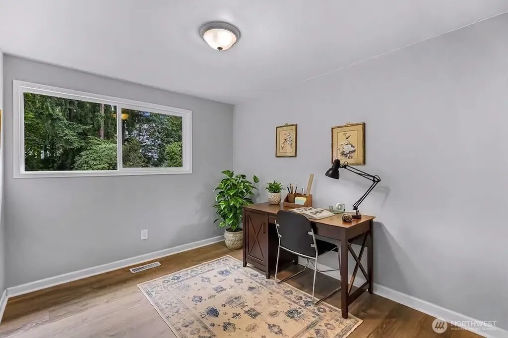 19115 104th Avenue NE Bothell WA 98011