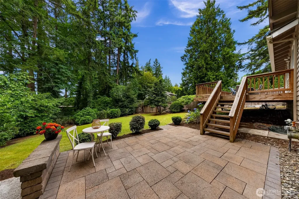 19115 104th Avenue NE Bothell WA 98011