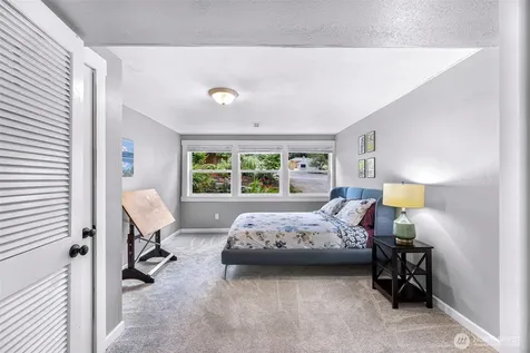 19115 104th Avenue NE Bothell WA 98011