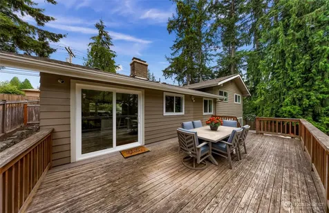 19115 104th Avenue NE Bothell WA 98011