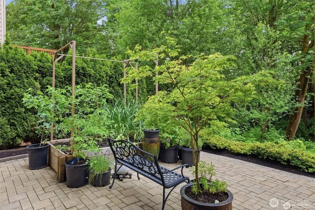 15324 128th Avenue NE Woodinville WA 98072