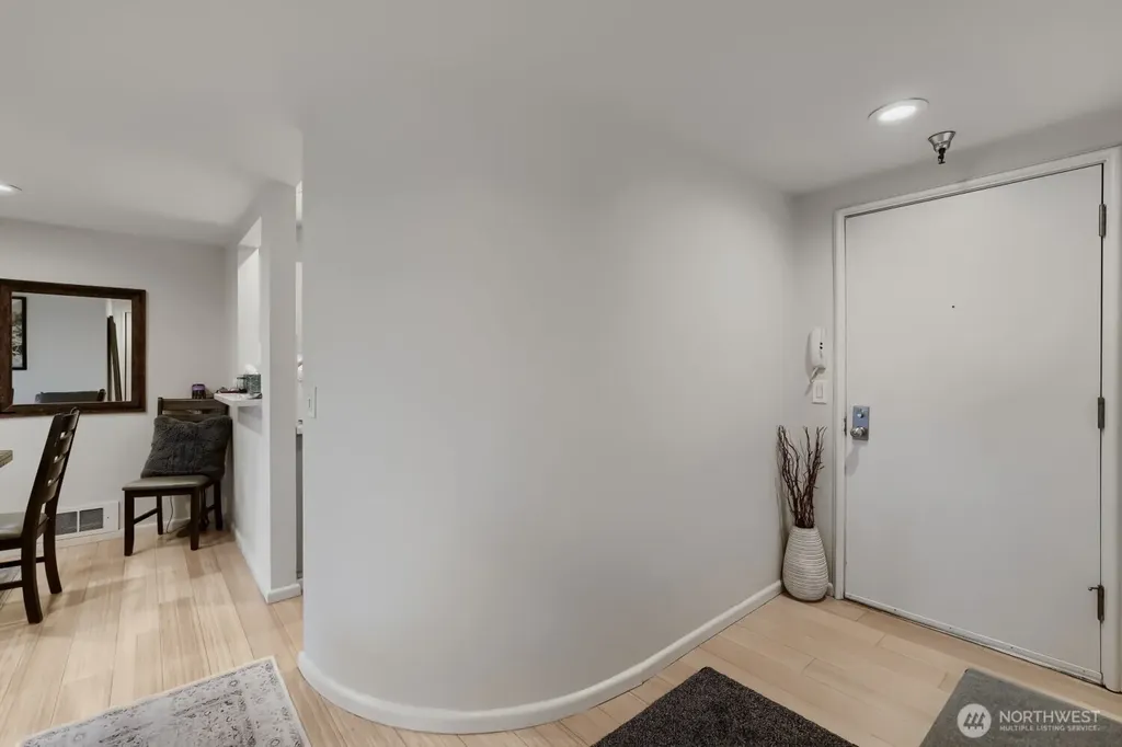 2134 Waverly Place N Seattle WA 98109