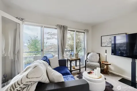 2134 Waverly Place N Seattle WA 98109