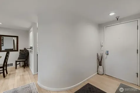 2134 Waverly Place N Seattle WA 98109