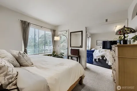 2134 Waverly Place N Seattle WA 98109