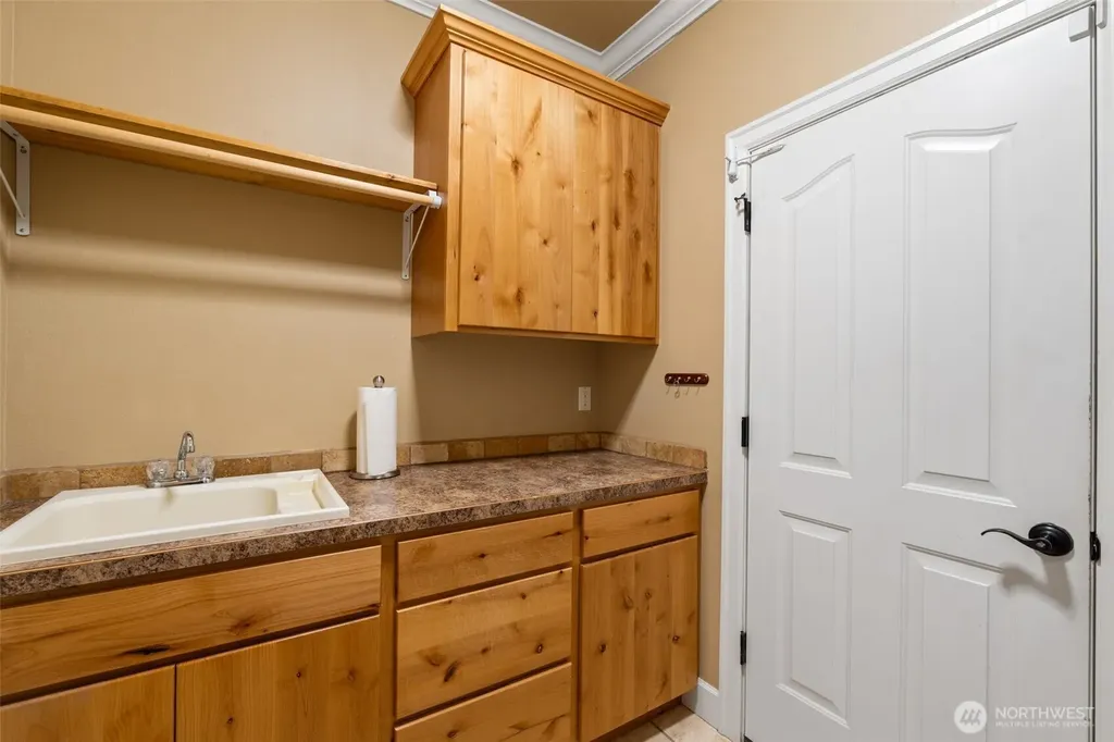 118 Peninsula Kelso WA 98626