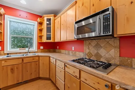 118 Peninsula Kelso WA 98626