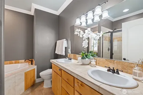 118 Peninsula Kelso WA 98626