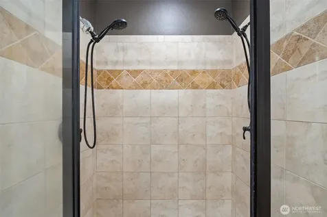 118 Peninsula Kelso WA 98626