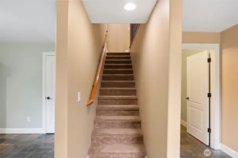 118 Peninsula Kelso WA 98626