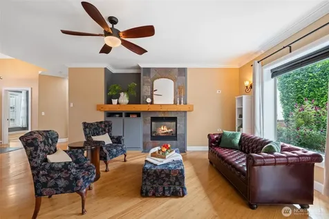118 Peninsula Kelso WA 98626
