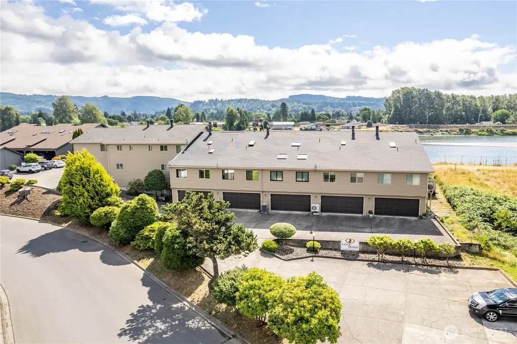 1310 River Road Longview WA 98632