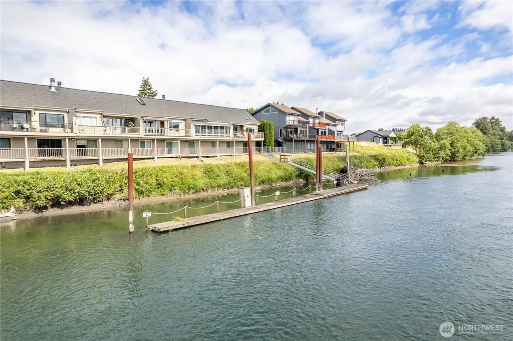 1310 River Road Longview WA 98632
