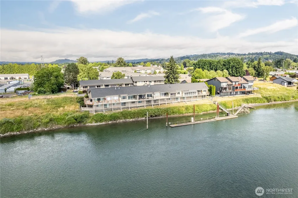 1310 River Road Longview WA 98632