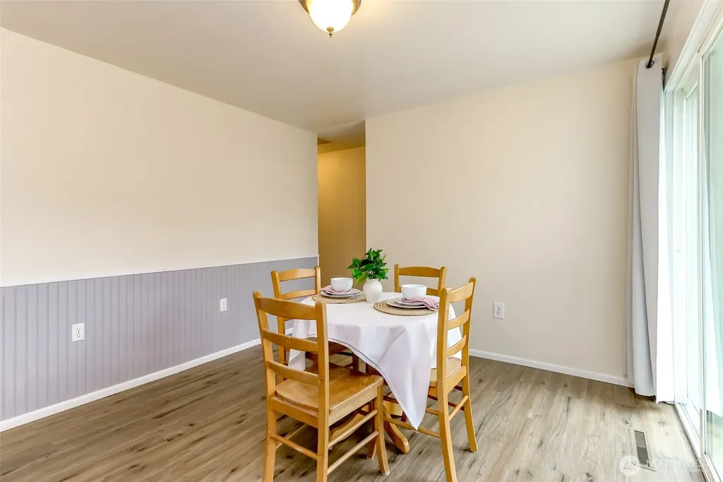 15406 11th Avenue Ct E Tacoma WA 98445