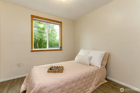 15406 11th Avenue Ct E Tacoma WA 98445