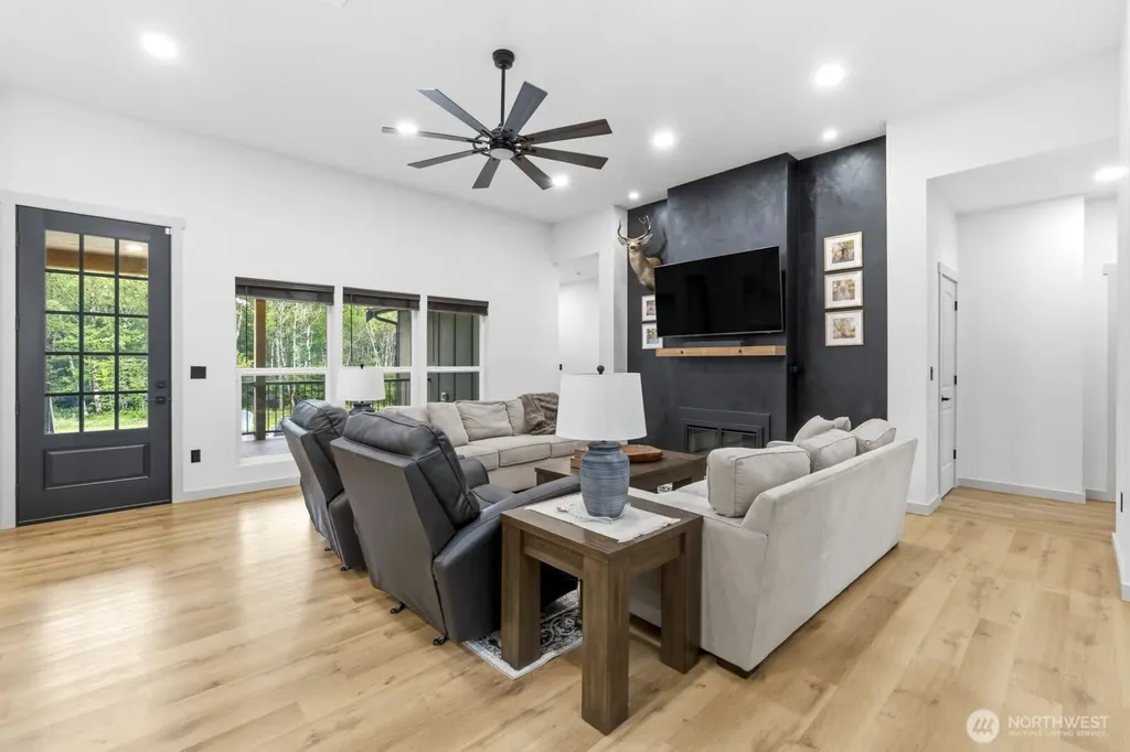 7590 SE Lynch Road Shelton WA 98584