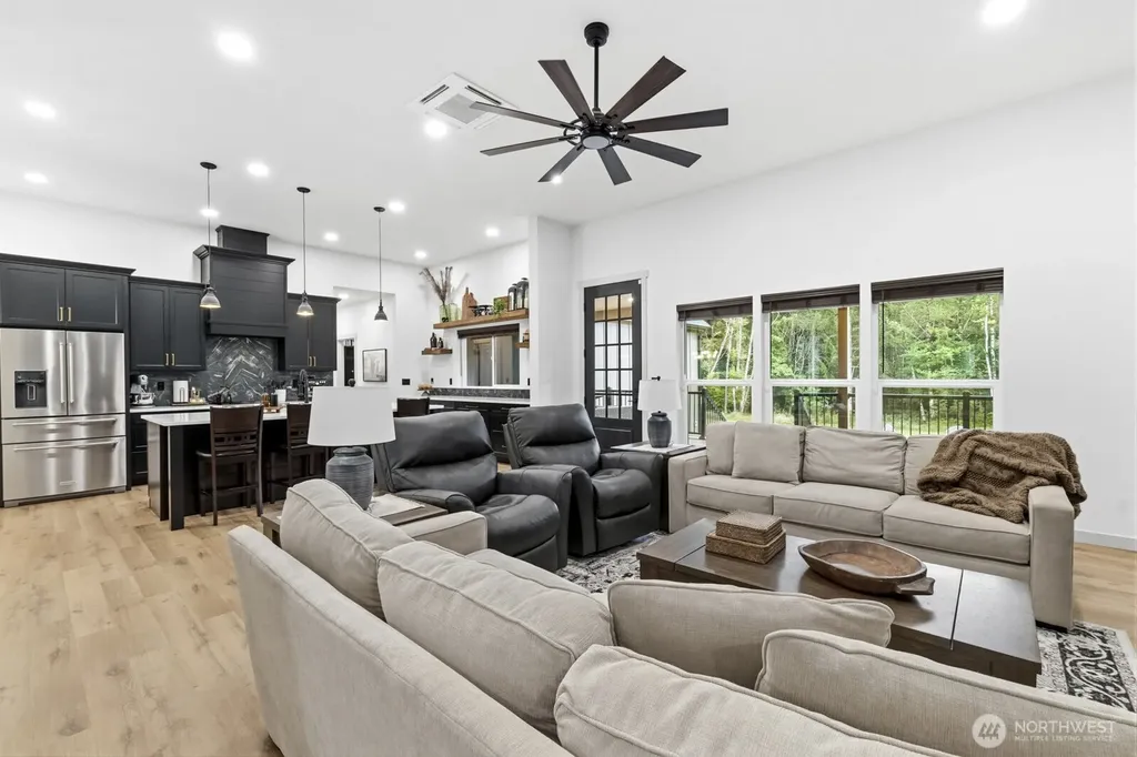 7590 SE Lynch Road Shelton WA 98584