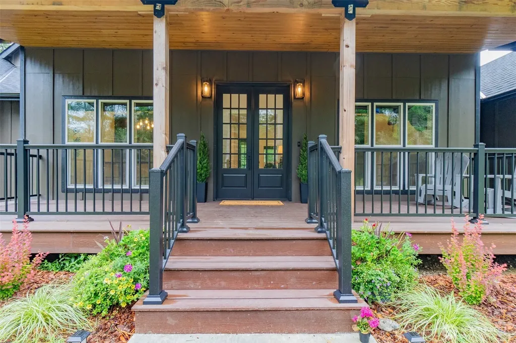 7590 SE Lynch Road Shelton WA 98584