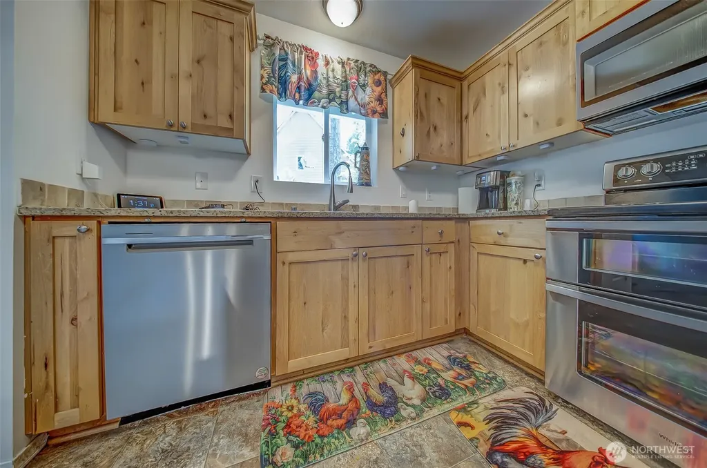 161 E Tenby Way Lilliwaup WA 98584