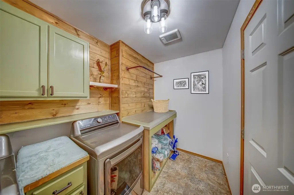 161 E Tenby Way Lilliwaup WA 98584