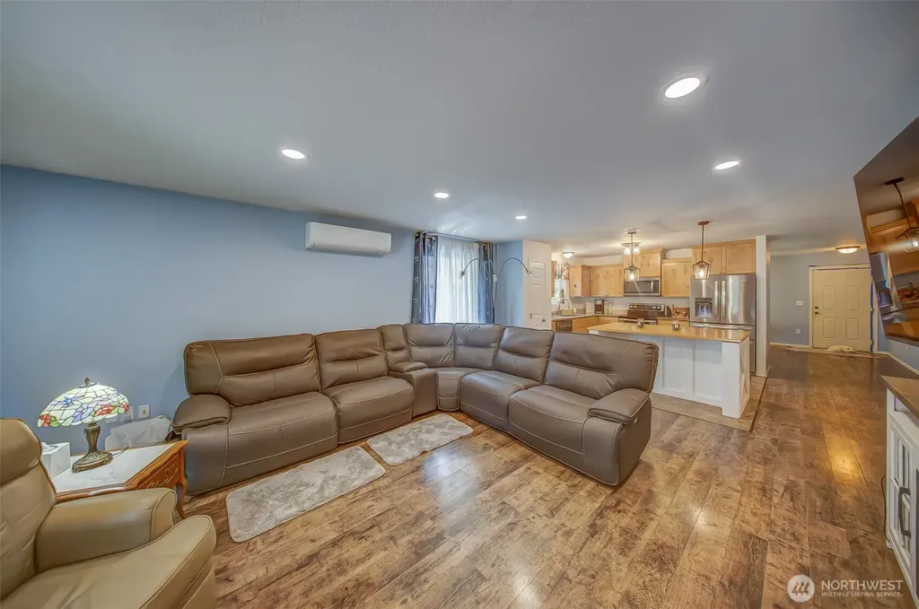 161 E Tenby Way Lilliwaup WA 98584