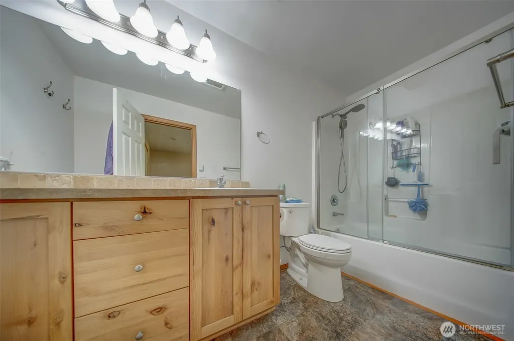 161 E Tenby Way Lilliwaup WA 98584