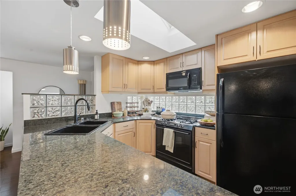 9231 26th Avenue SW Seattle WA 98106