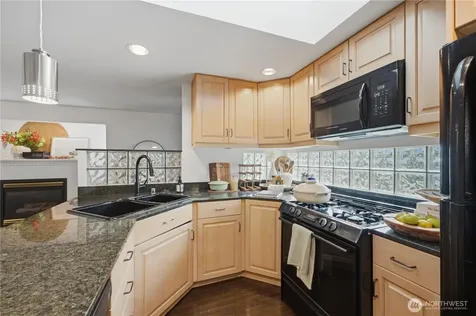 9231 26th Avenue SW Seattle WA 98106