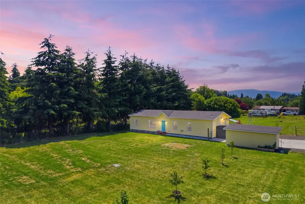 31 Community Lane Sequim WA 98382