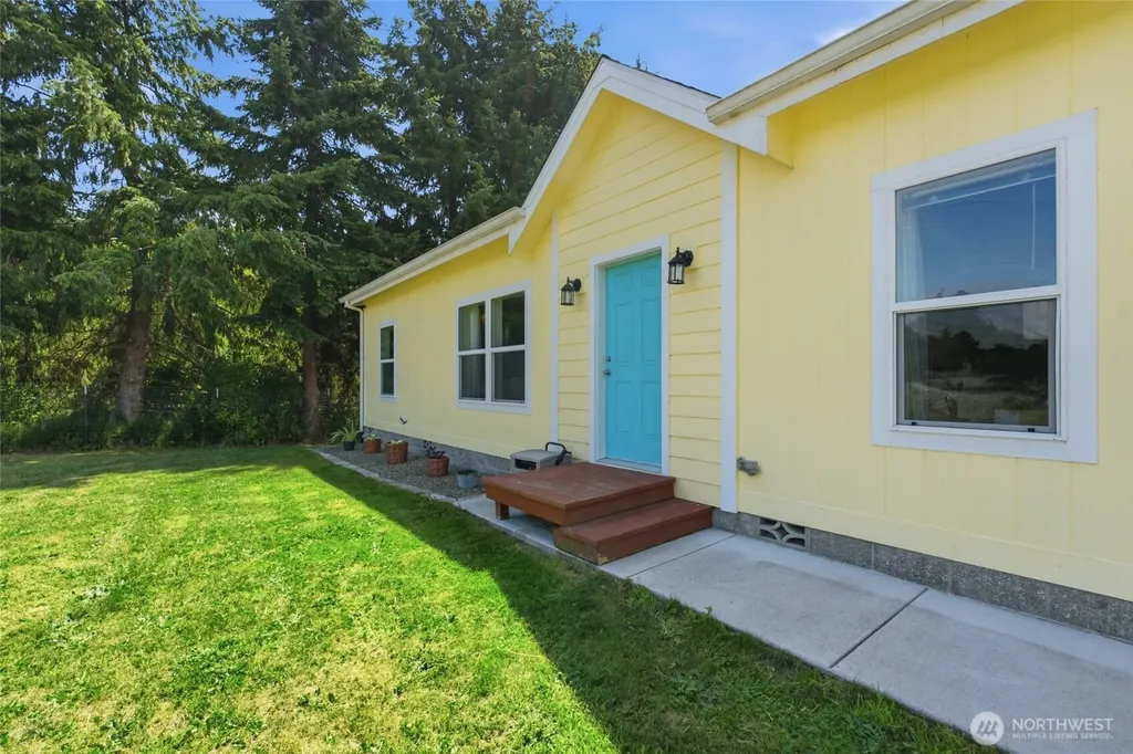 31 Community Lane Sequim WA 98382