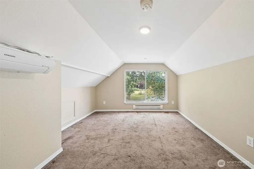 10208 Mckinley Avenue E Tacoma WA 98445