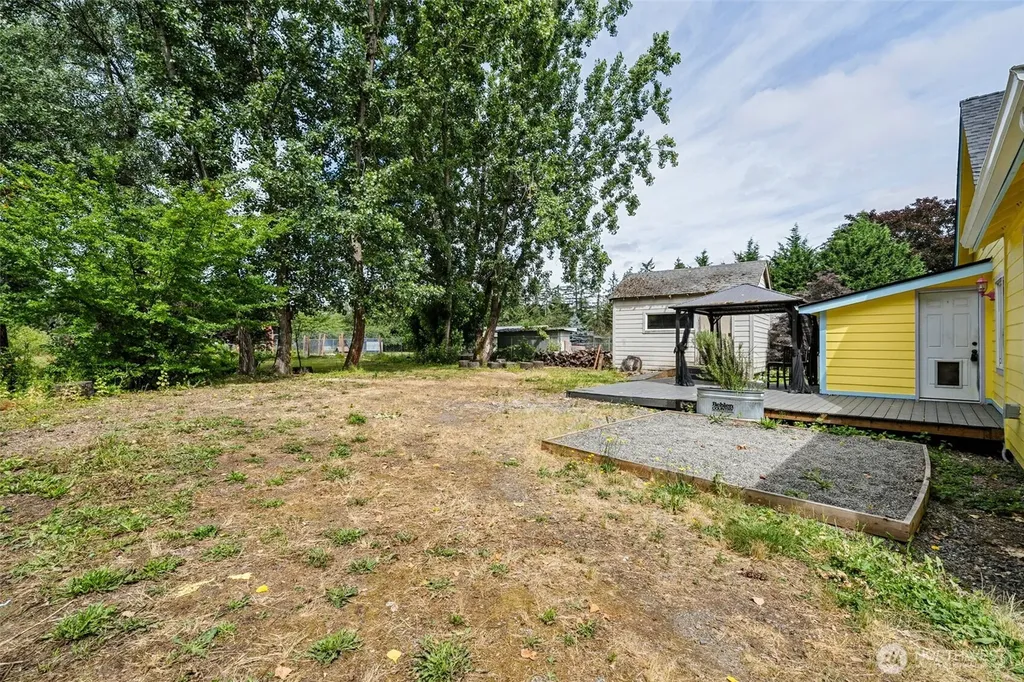 10208 Mckinley Avenue E Tacoma WA 98445