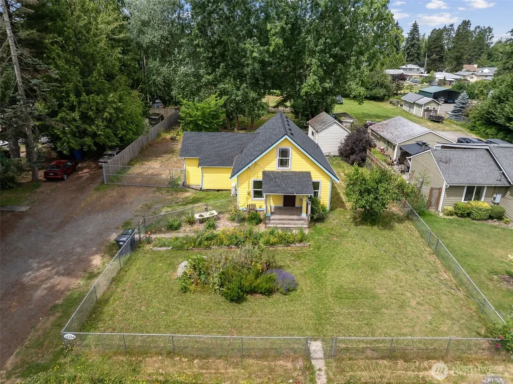 10208 Mckinley Avenue E Tacoma WA 98445