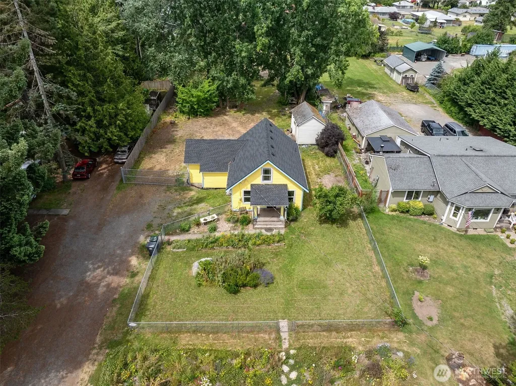 10208 Mckinley Avenue E Tacoma WA 98445