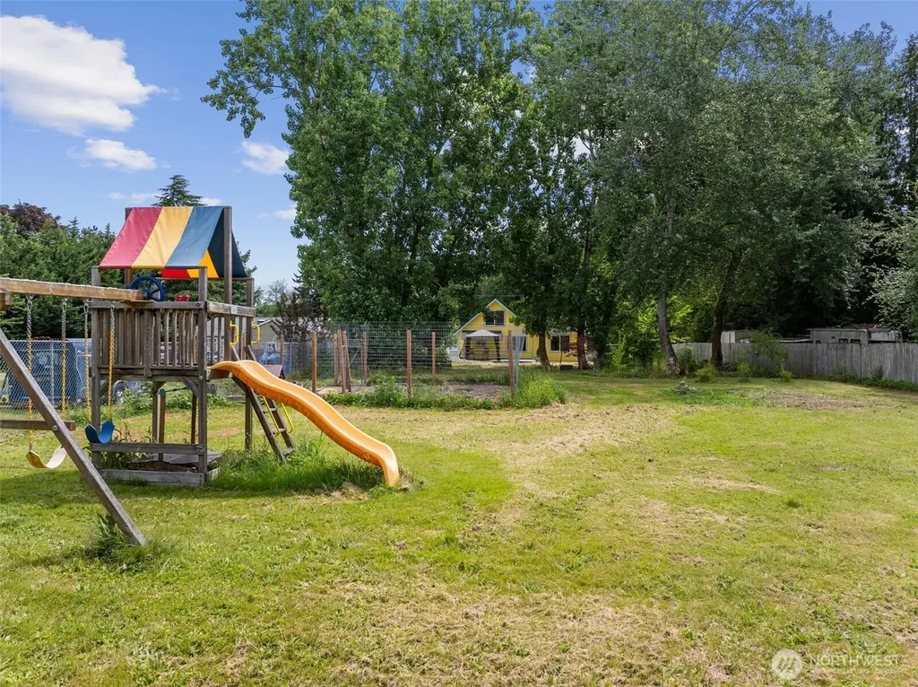 10208 Mckinley Avenue E Tacoma WA 98445